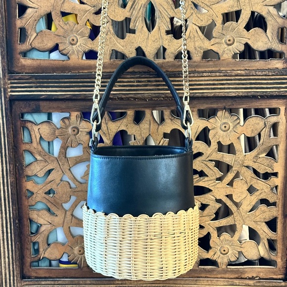 ALDO Aceille Straw Black Vegan Leather Honeybee Bucket Bag Purse. - Picture 3 of 15